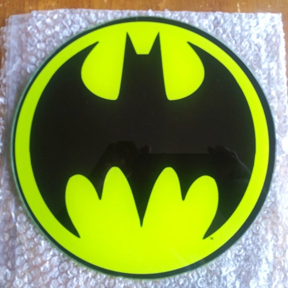 DC Comics Batman WB Glass Shield Wall Hanging Decoration Plate Pyramid America - Picture 1 of 2